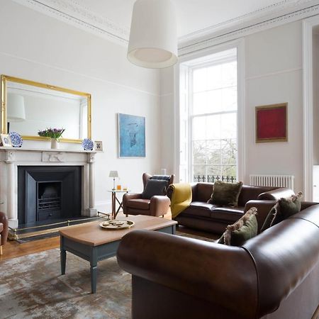 Magnificent Georgian 3-Bedroom Apartment In New Town エディンバラ エクステリア 写真