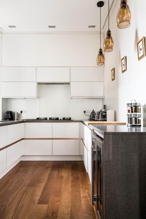 Magnificent Georgian 3-Bedroom Apartment In New Town エディンバラ エクステリア 写真